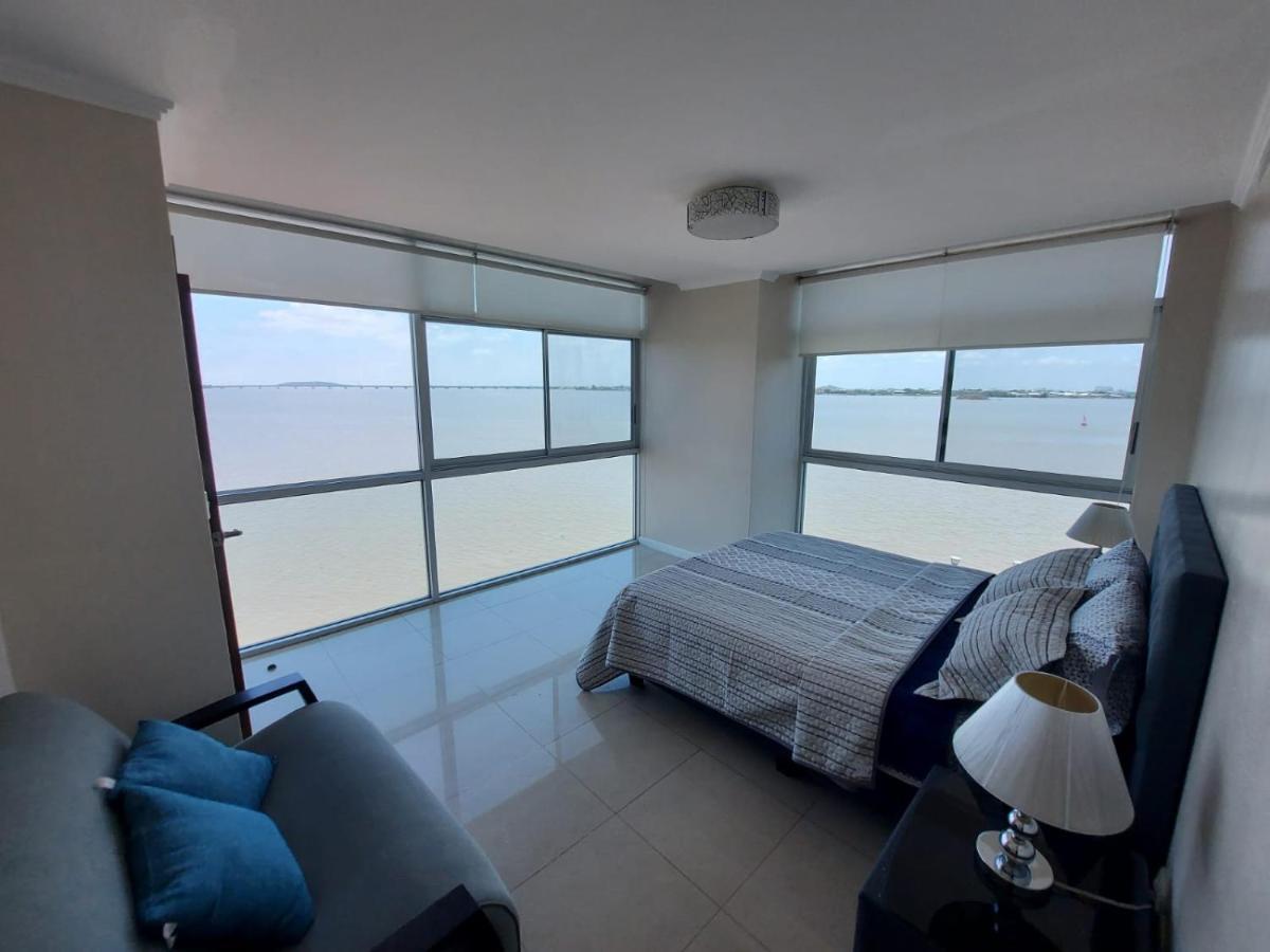 Apartamento VISTA Al RIO PUERTO SANTANA Riverfront 1 Guayaquil Esterno foto